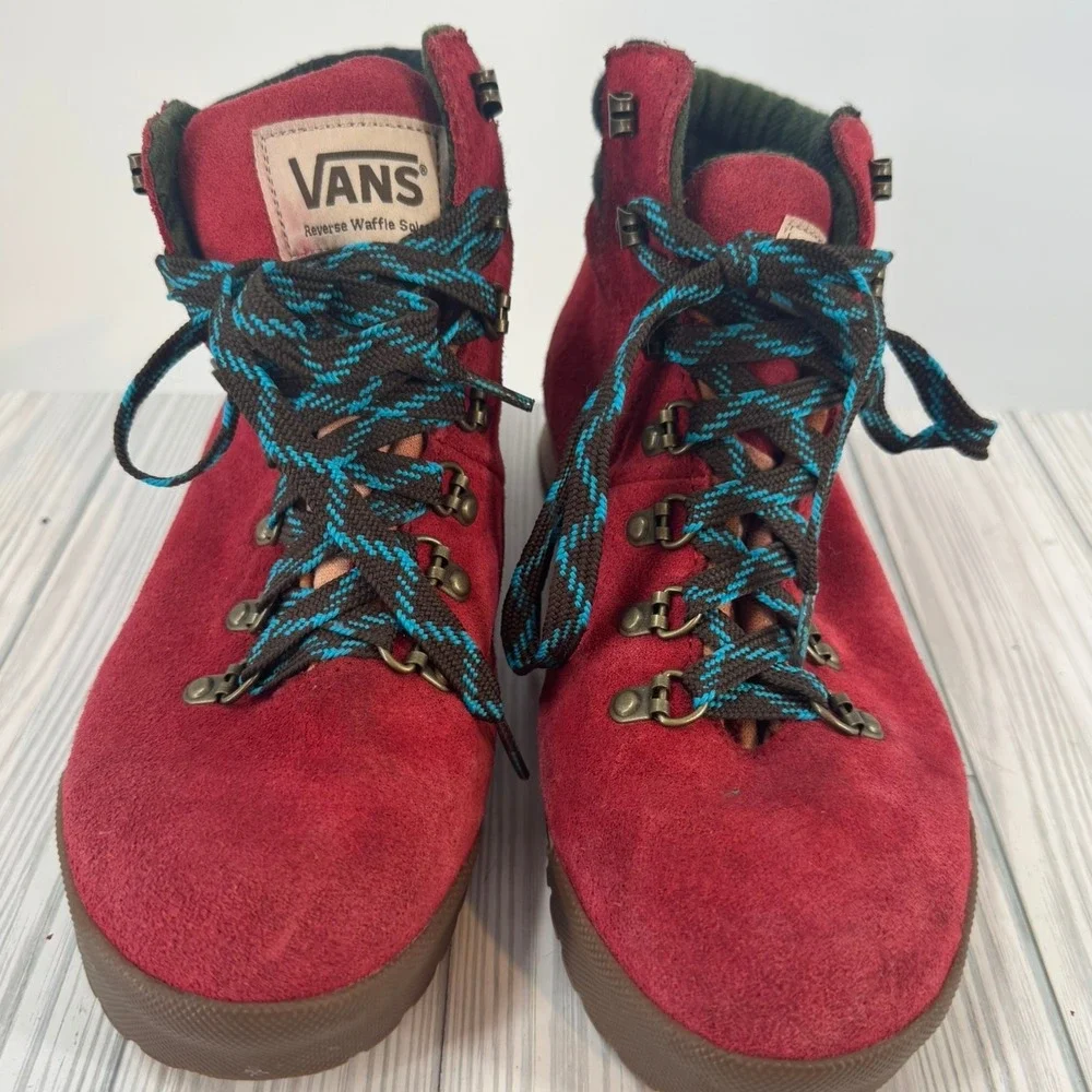 Vans‎ V7064 Red Suede Hiking Boots Men's 7 Women's 8.5 Reverse Waffle Sole